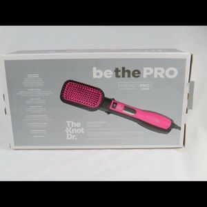 Brand new Connie Dr Knot paddle brush hairdryer